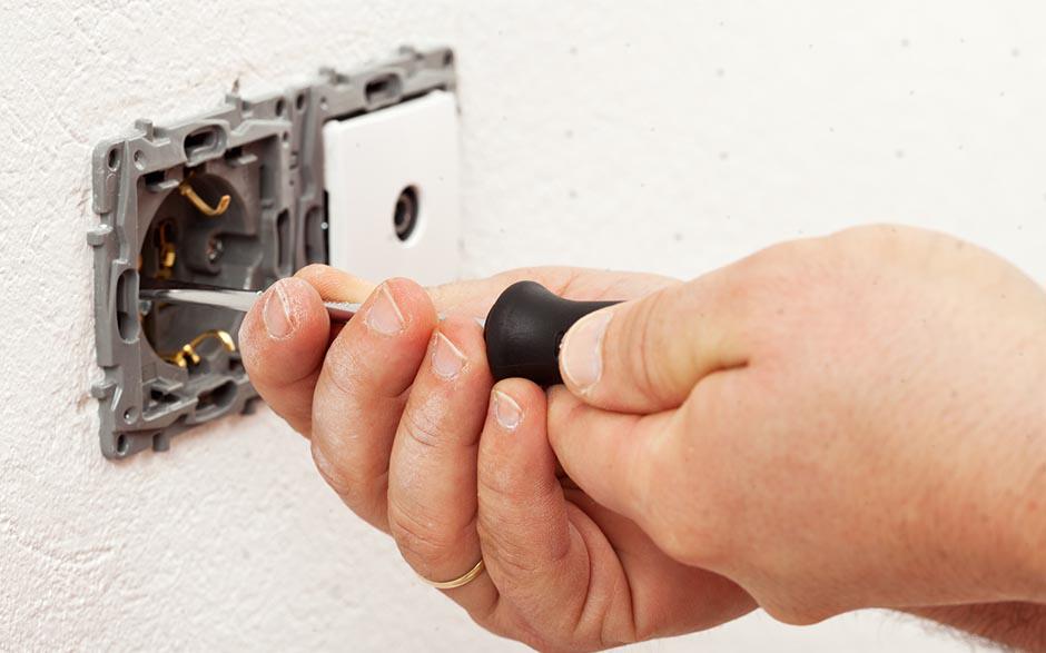 je recherche un électricien Lognes